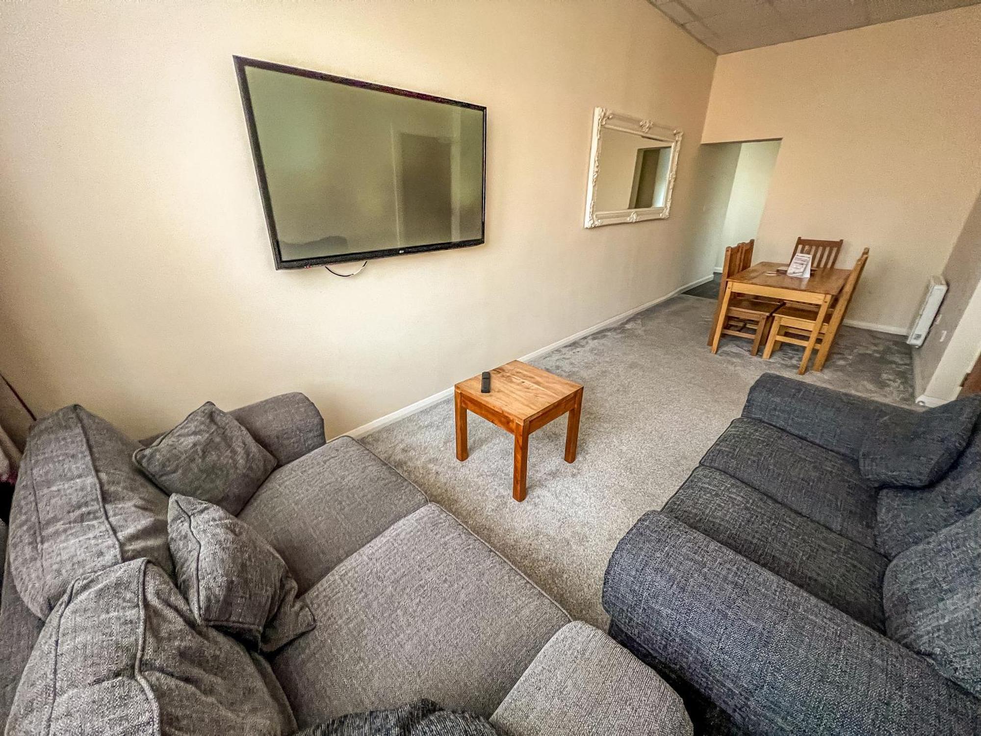 County Hall Apartment Hotel Бостън Екстериор снимка