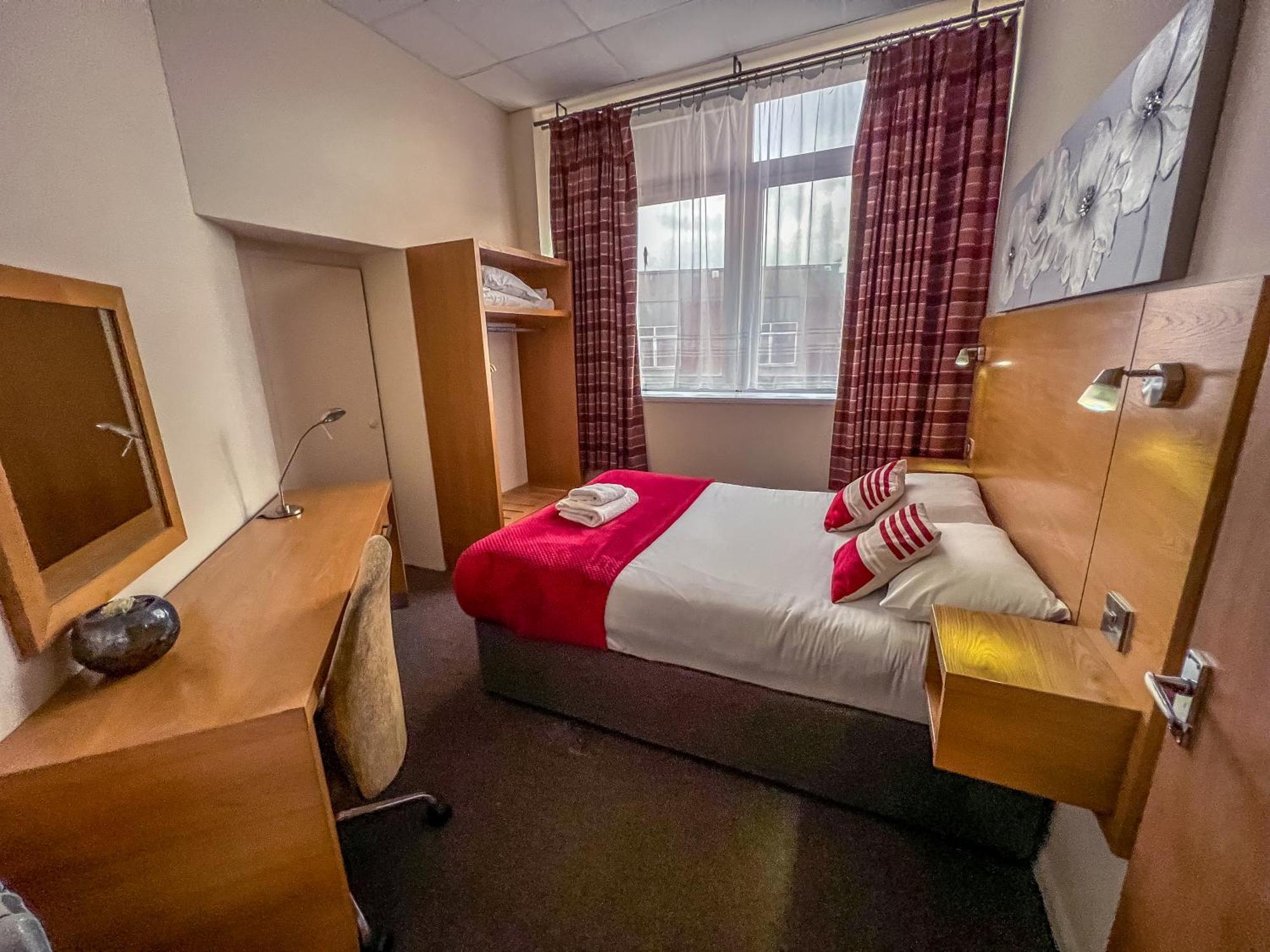 County Hall Apartment Hotel Бостън Екстериор снимка